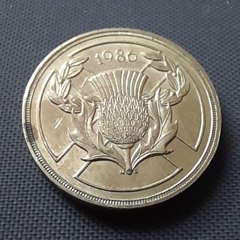 1986 Commonwealth Games Scotland Thistle £2 Two Pound Collectable Coin